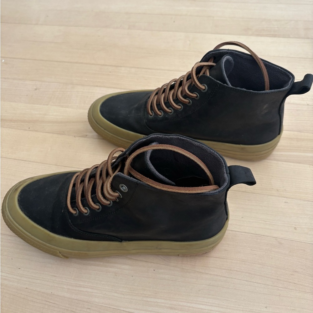 SeaVees Black and Tan Chukka Boots